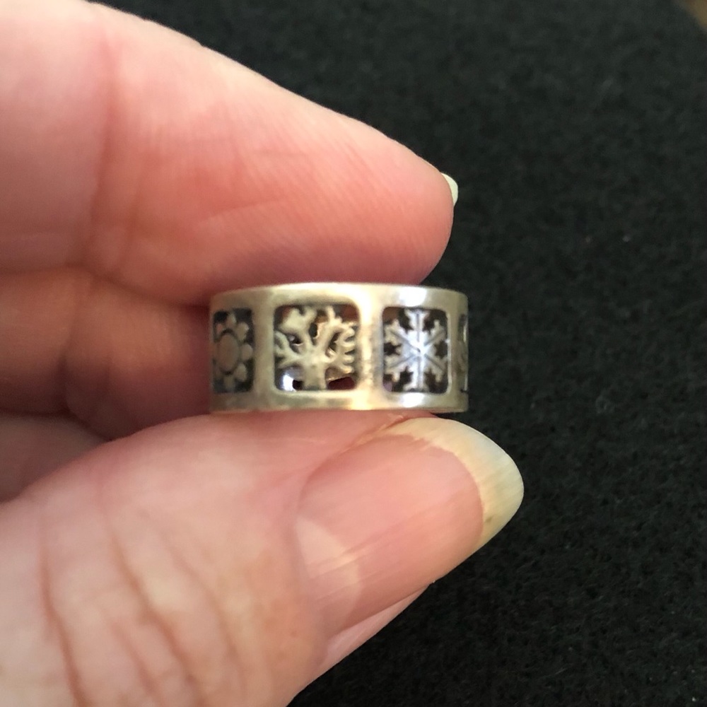 Super cute sterling band!